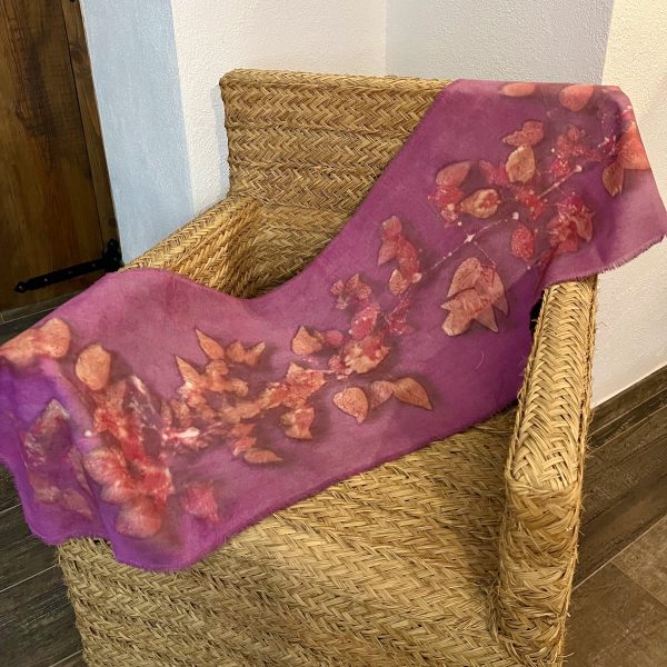camí de taula amb estampat d'ecoprint i tint natural