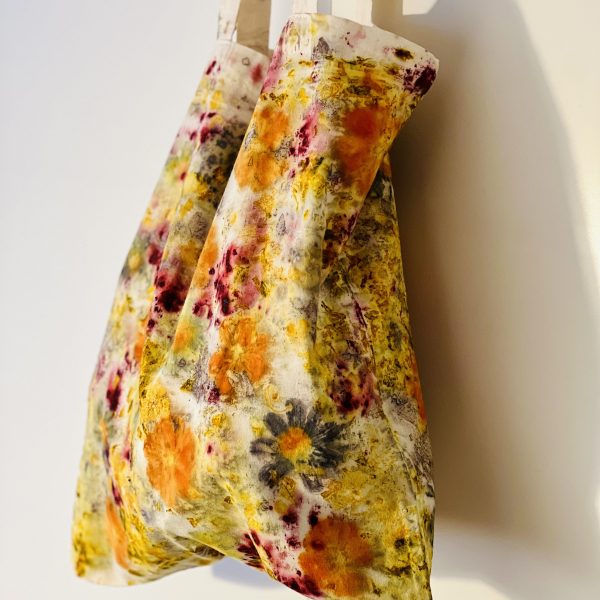 Tote bag estampada amb Ecoprint